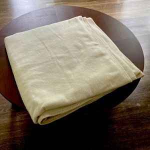 Alpaca bed blanket. Size: King.